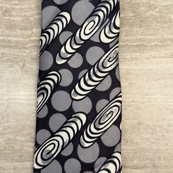 Pierre Balmain 100% Silk Italian Tie Extra Long at 60" - Picture 6 of 7